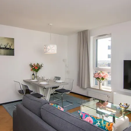 Maya's Flats & 46 - Newpanorama View Walo * 格但斯克