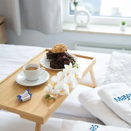 Maya's Flats & 46 - Newpanorama View Walo Lägenhet