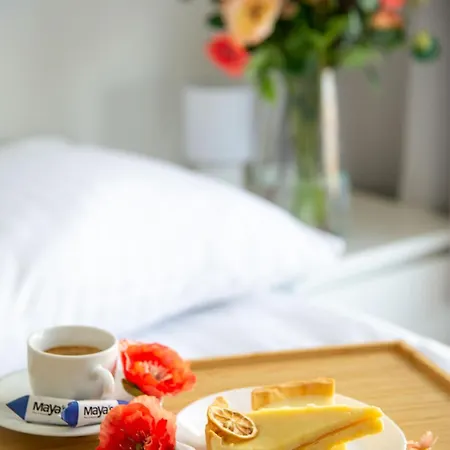 Maya's Flats & 46 - Newpanorama View Walo *