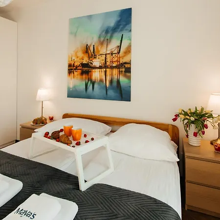 Maya's Flats & 46 - Newpanorama View Walo 公寓 *