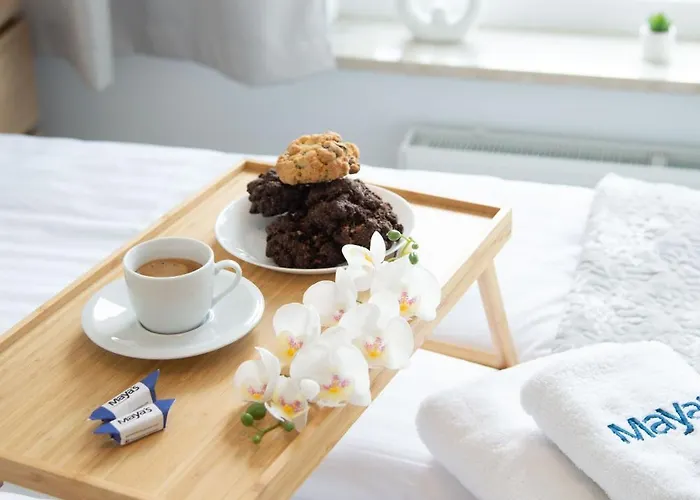 Maya's Flats & 46 - Newpanorama View Walo Appartement