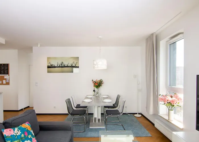 Maya's Flats & 46 - Newpanorama View Walo