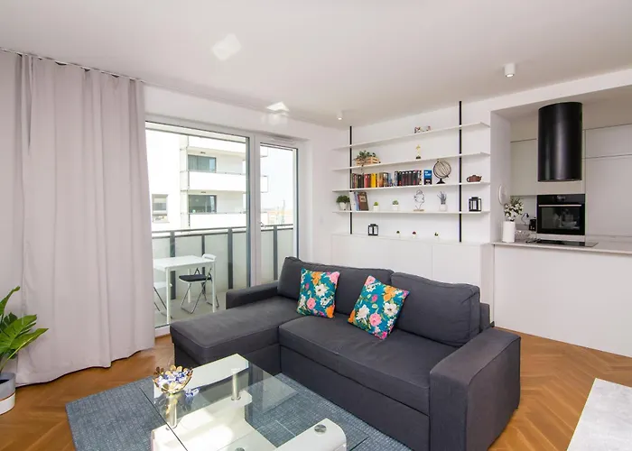 Maya's Flats & 46 - Newpanorama View Walo *