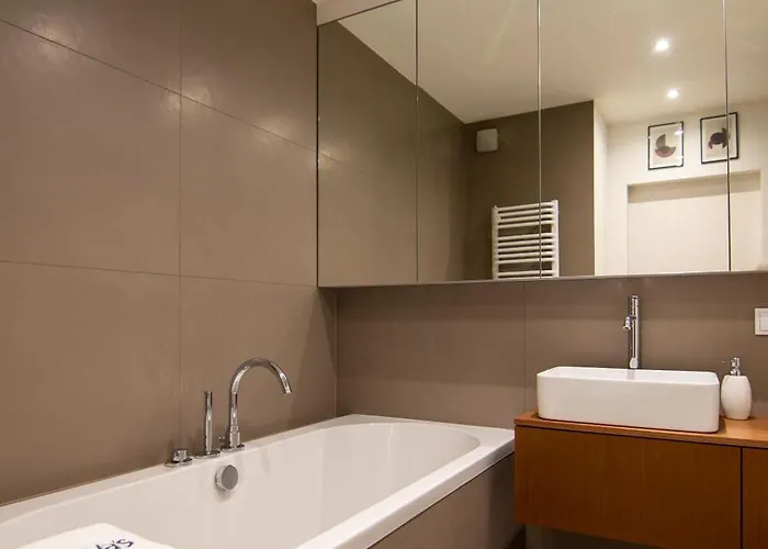 Maya's Flats & 46 - Newpanorama View Walo *