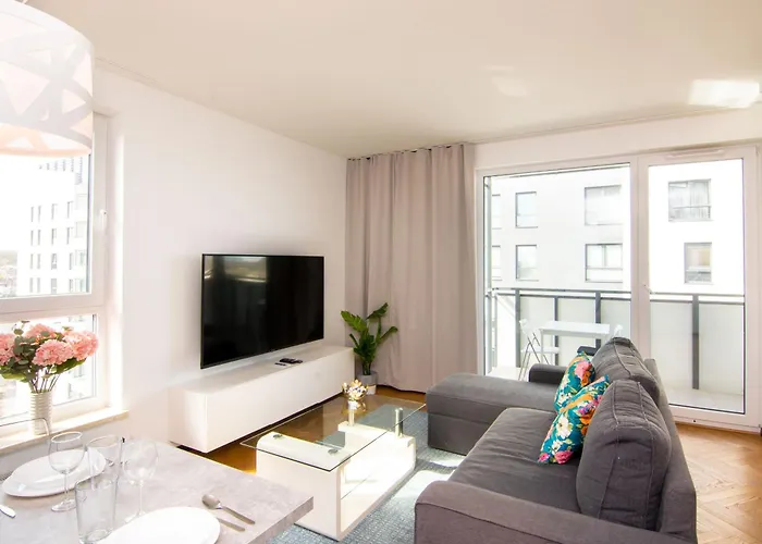 Maya's Flats & 46 - Newpanorama View Walo Апартаменты *