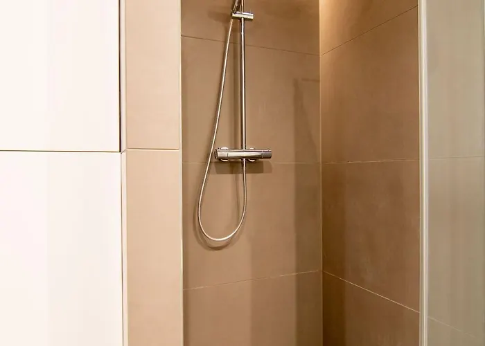 Апартаменты Maya's Flats & 46 - Newpanorama View Walo *