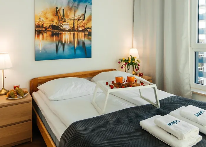 Maya's Flats & 46 - Newpanorama View Walo Appartement