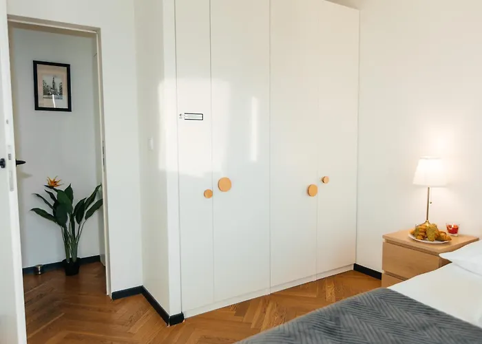 Maya's Flats & 46 - Newpanorama View Walo