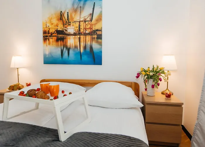 Maya's Flats & 46 - Newpanorama View Walo