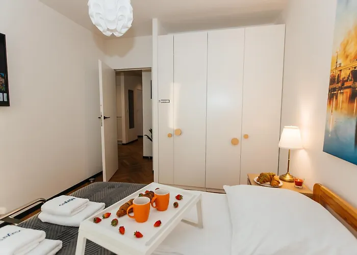 Maya's Flats & 46 - Newpanorama View Walo